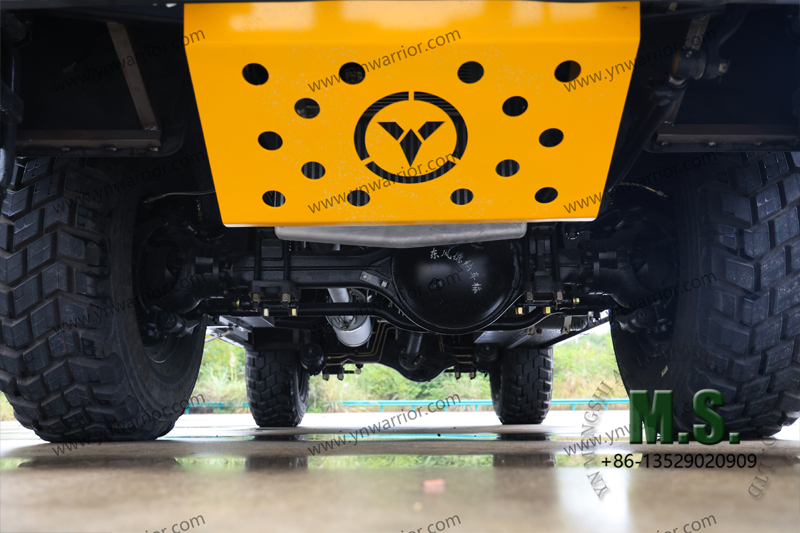 mud plate of Dongfeng 4x4 off-road bus