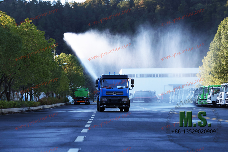 Dongfeng 4x2 water sprinkler truck high pressure sprikler