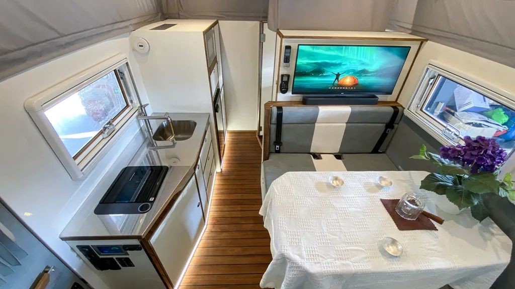 4x4 off-road mengshi expedition version with multiple media device