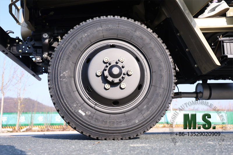Dongfeng 6x6 off-road truck chassis with cab tyre with metal hub