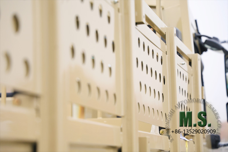 Dongfeng 4x2 18-ton gross weight cargo truck low price band new fence cargo box