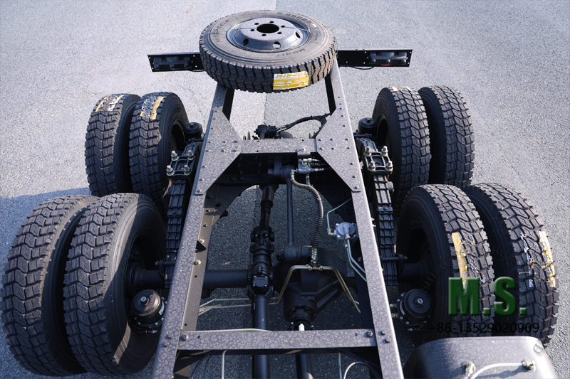 Dongfeng 6x6 off-road truck chassis with cab bottom detials