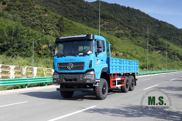 Six Drive Off Road Truck 6×6 Dongfeng Flat Head Row a Half Cargo Vehicle AWD Export Special Vehicle