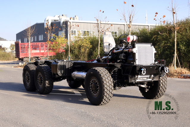 Dongfeng 6*6 Independent Suspension Type Three Chassis_300 hp Euro IV Customized Off-road Chassis_Six-wheel Drive 5T/5T/5T Three-axle Special Chassis