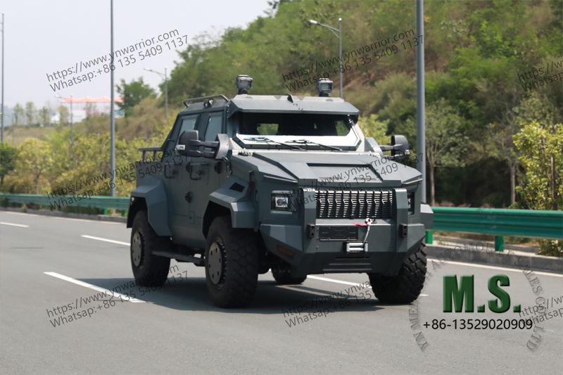 4x4 off-road armored pick-up real-life footage