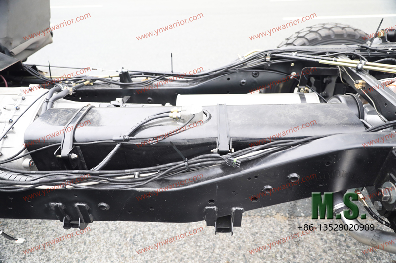 double fuel tank off-road chassis