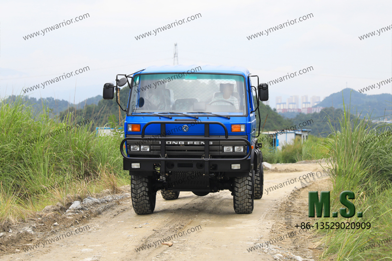 Dongfeng chassis of troops carrier