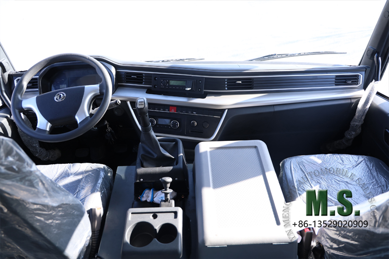 Dongfeng 6x6 off-road bus cabin