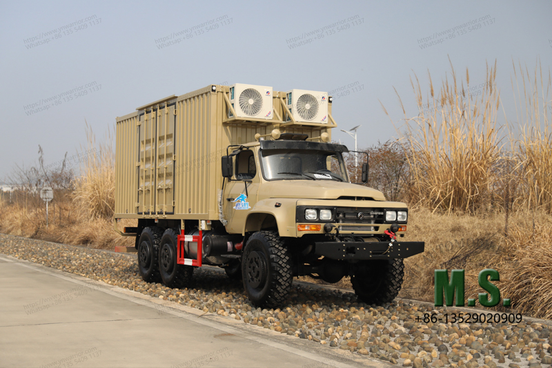 Dongfeng van type truck off-road crossing