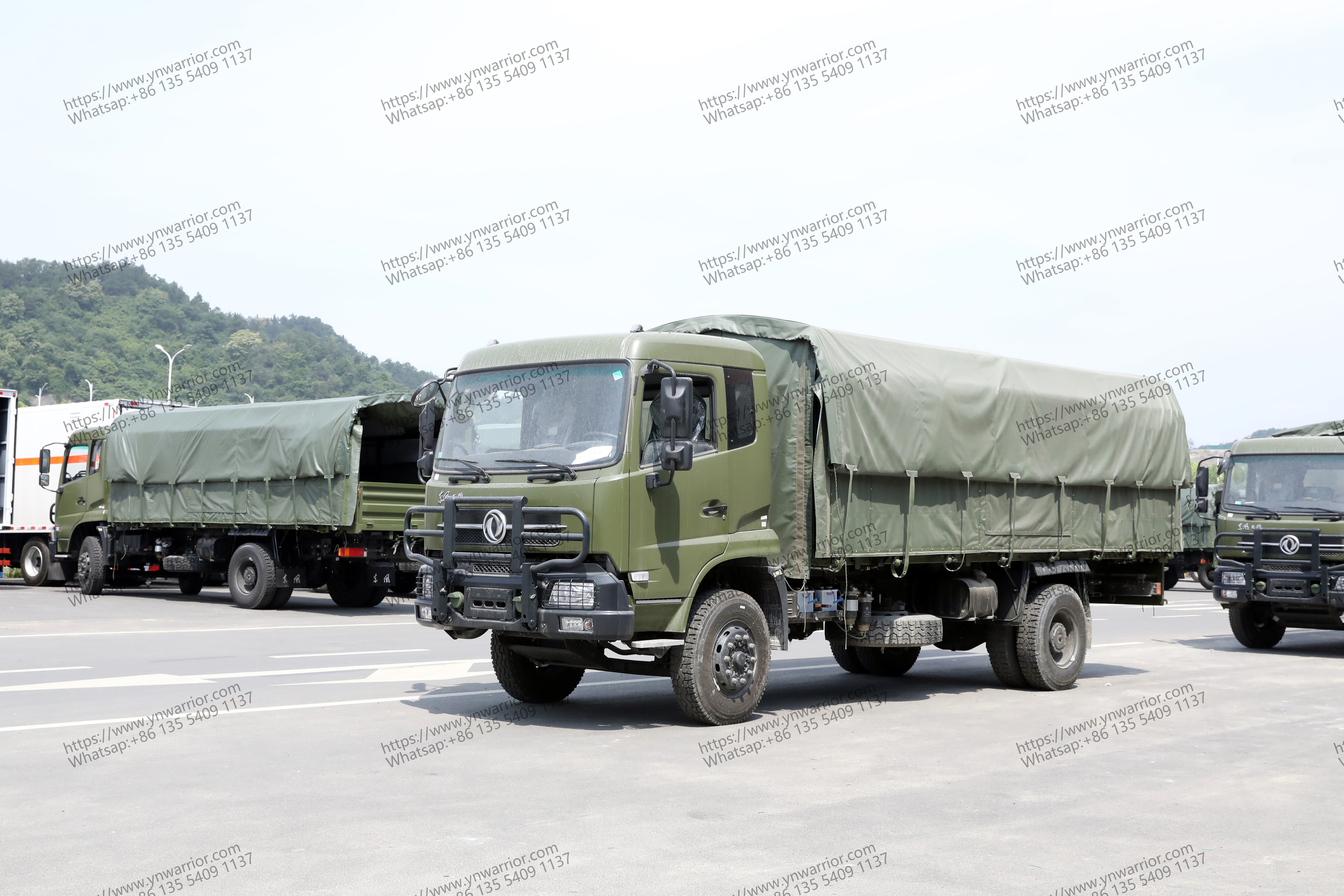 Dongfeng 4x4 truck with rain cannopy real life footage