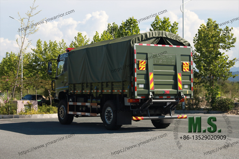 Dongfeng 4x4 troops carrier truck manufacturer direct