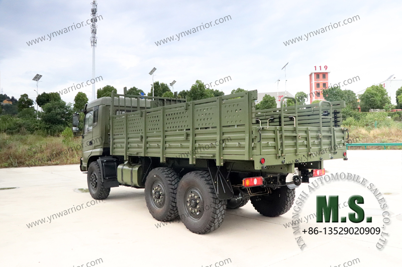 Dongfeng Tianjin Military truck cargo box with ladder