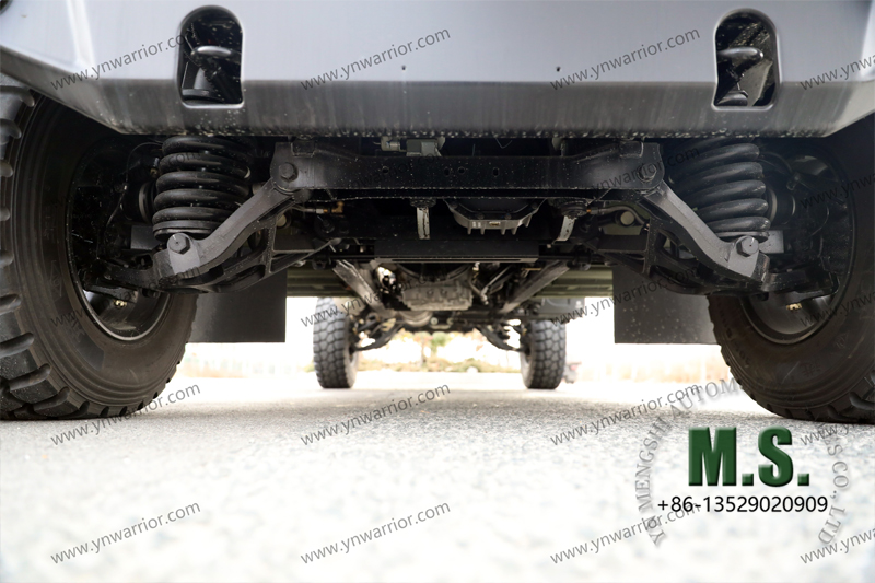 Dongfeng Mengshi 4x4 off-road chassis with cab perspective of chassis