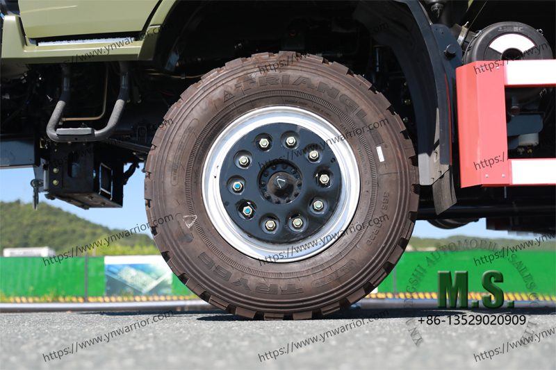 Dongfeng 4x4 truck 33580 R20 Speical tyre