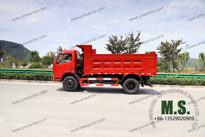 side perspective of Dongfeng light duty tipper