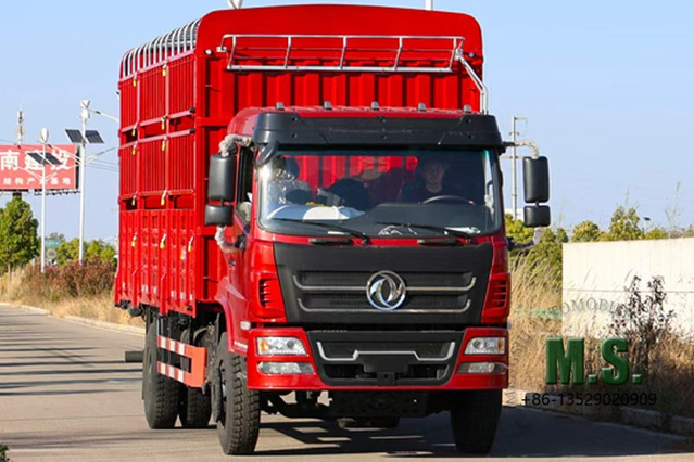 0.45-ton Gross Weight Dongfeng 4x2 Type Electric-hydraulic Tailgate Box-type Truck ,Weichai WP615.62 Engine, Ten Gears ,Factory Direct Sale,Time-saving And Labor-saving, Convenient Operation.