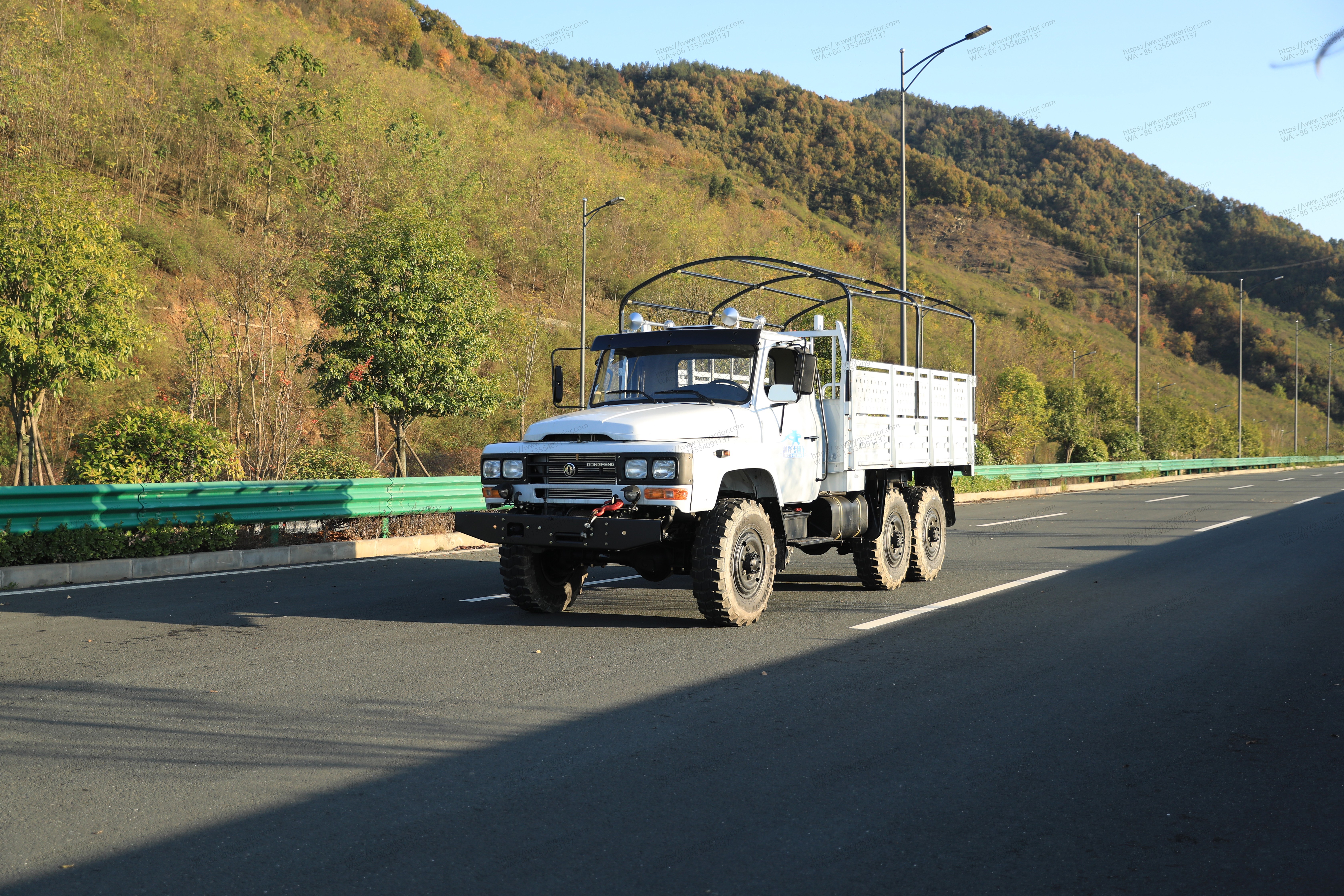 dongfeng off-road troops transport truck