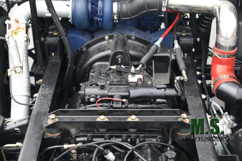 Dongfeng 4x2 off-road dump truck chassis engine