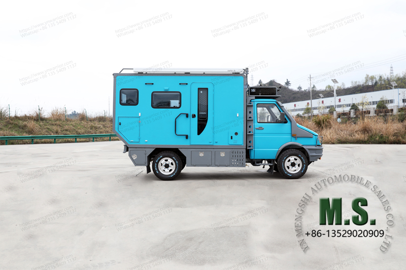 China Iveco 4x4 Off-road RV in real shot