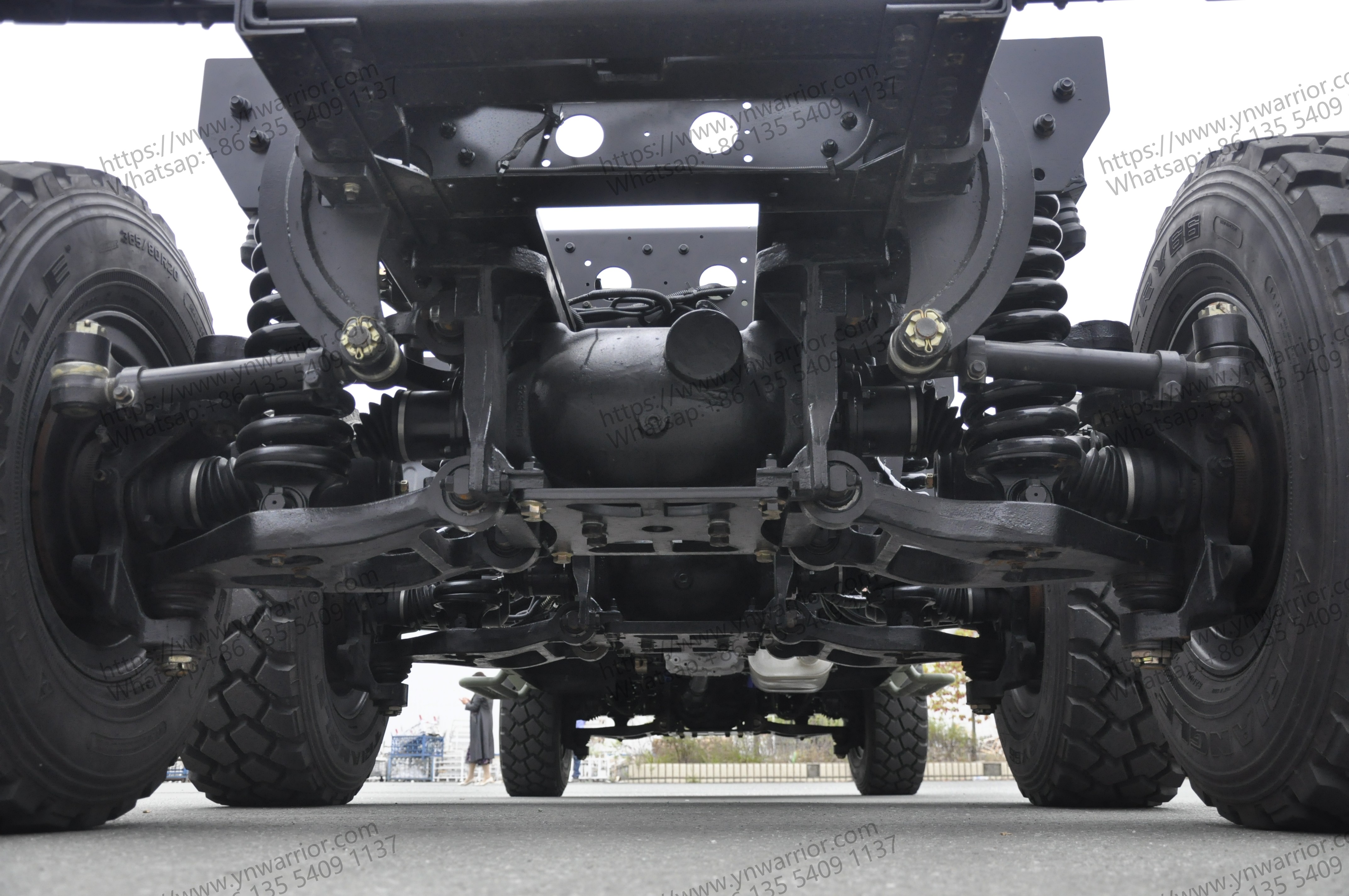6X6 Independent suspension armored chassis bottom