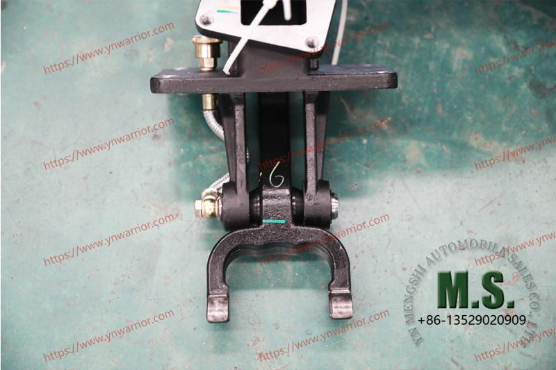 details of 12JSD180T 12 speed manual FAST chinese tranmission box