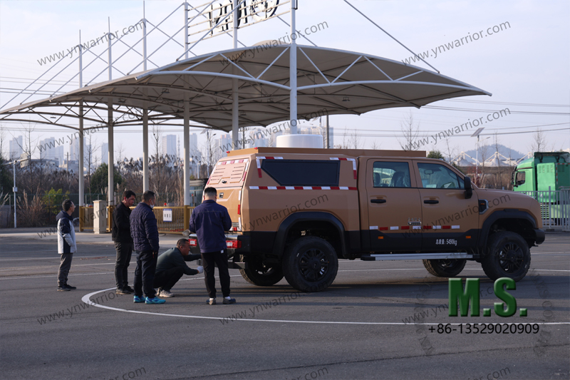 Chinese 4x4 high-end euro-6 double wishbone independents suspension pick-up test in authorized plaza