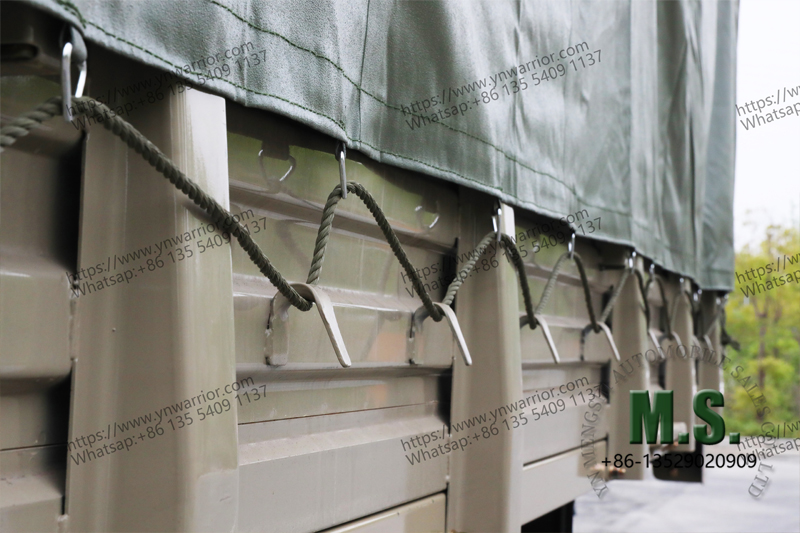 Dongfeng 6x6 truck, clips and buckle for the removable rain canva