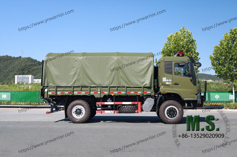 Dongfeng 4x4 cargo truck with hydraulic lift ramp
