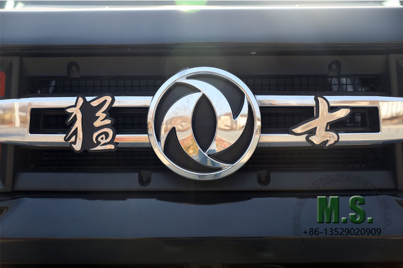 dongfeng mengshi logo on the vehicle