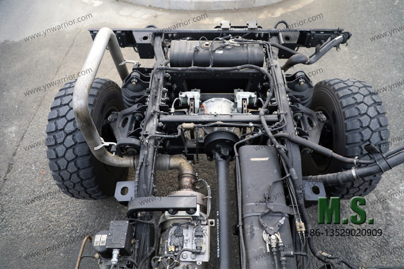 Dongfeng Mengshi 4x4 off-road chassis with cab rear perspective of chassis