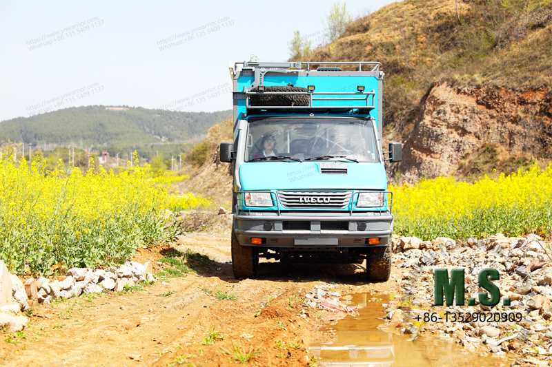 China Iveco 4x4 Off-road RV front