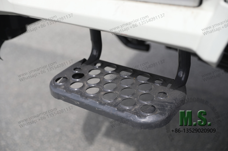 4X2 flatbed rescue truck details