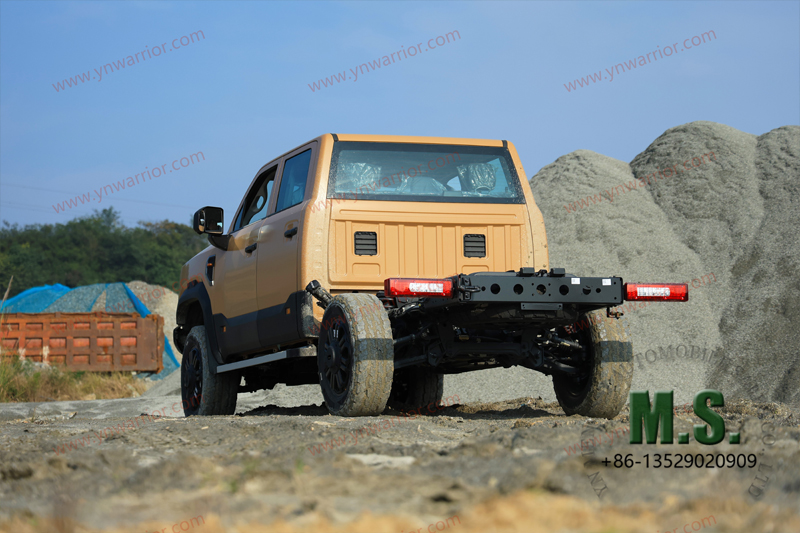 Dongfeng Mengshi MS600 chassis with cab