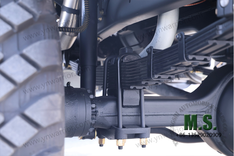 Dongfeng 11-ton 6x6 off-road truck single rear tyre front suspension perspective rigid axle