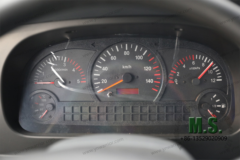 Dongfeng 4x4 modern cab truck chassis with cab medium duty instrument panel