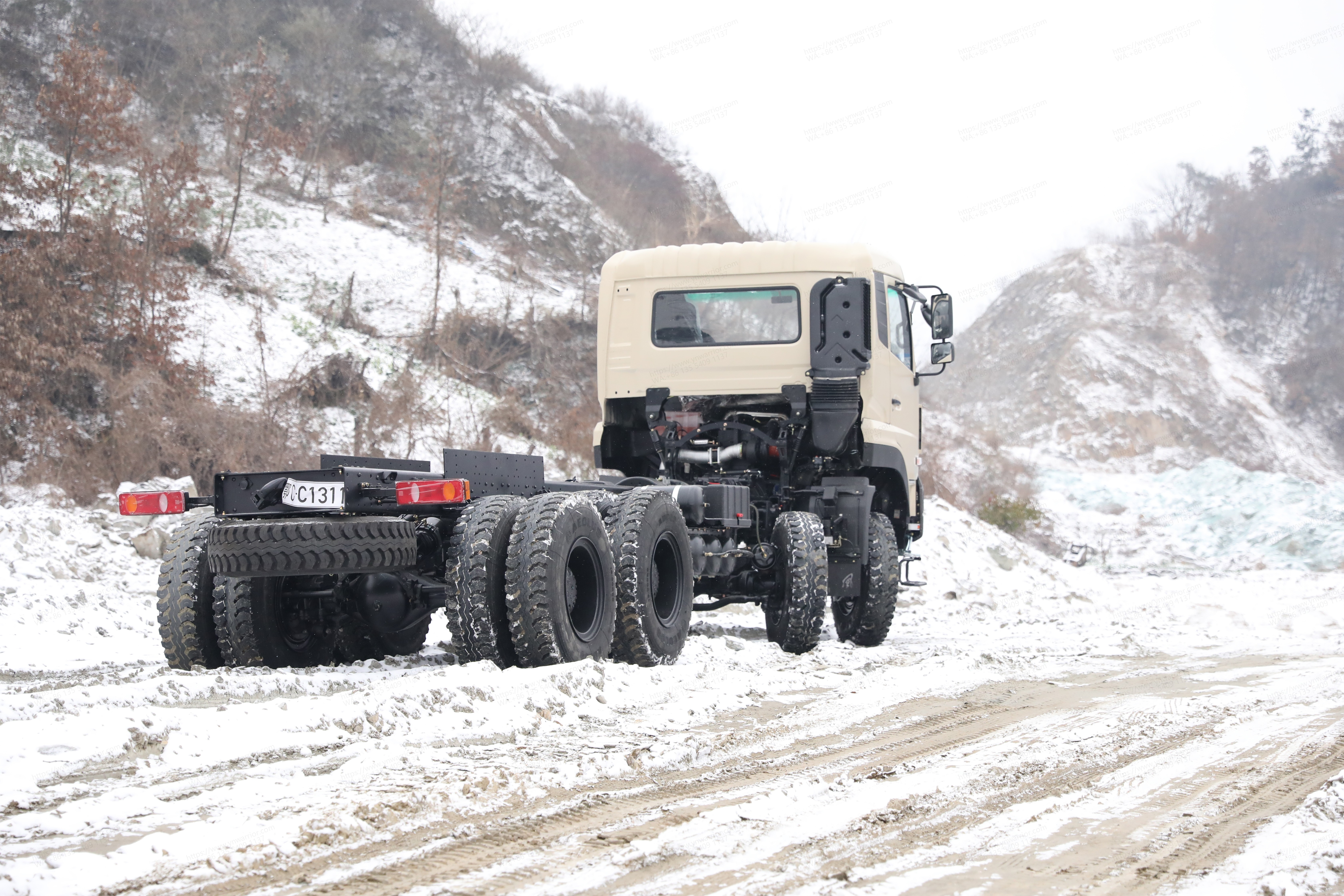 Chinese Dongfeng 8x8 truck chassis for RV