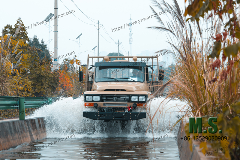 Dongfeng durable cargo truck wading depth testing