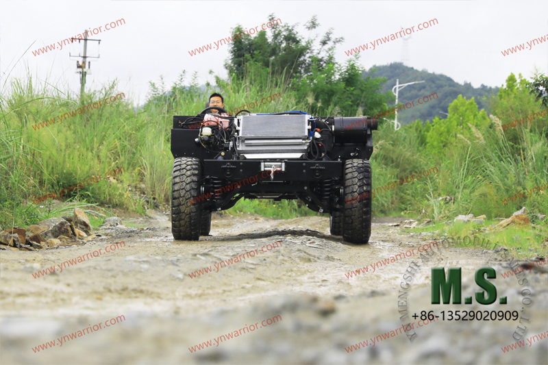 high off-road capacity rolling chassis