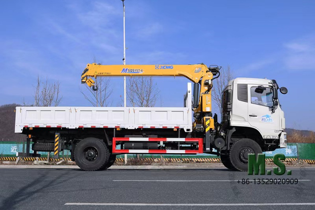 4*4 6.3-ton White Dong Feng Truck-mounted Crane Transport Vehicle,WeiChai WP6.210E32，210-horsepower 18-ton Gross Weight，Eight Gears ,Manufacturer Direct