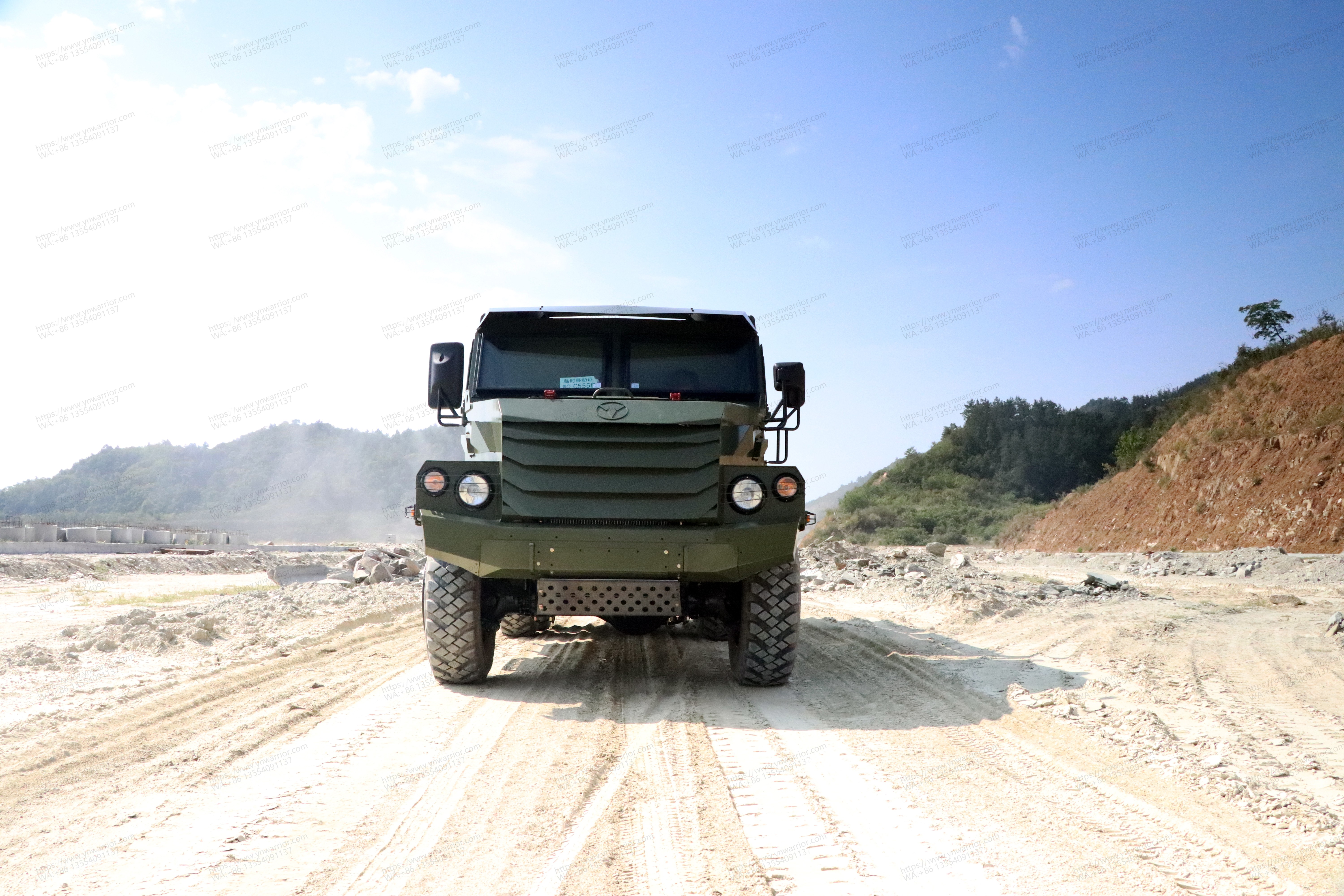 Dongfeng 6x6 off-road military bulletproof armored tipper