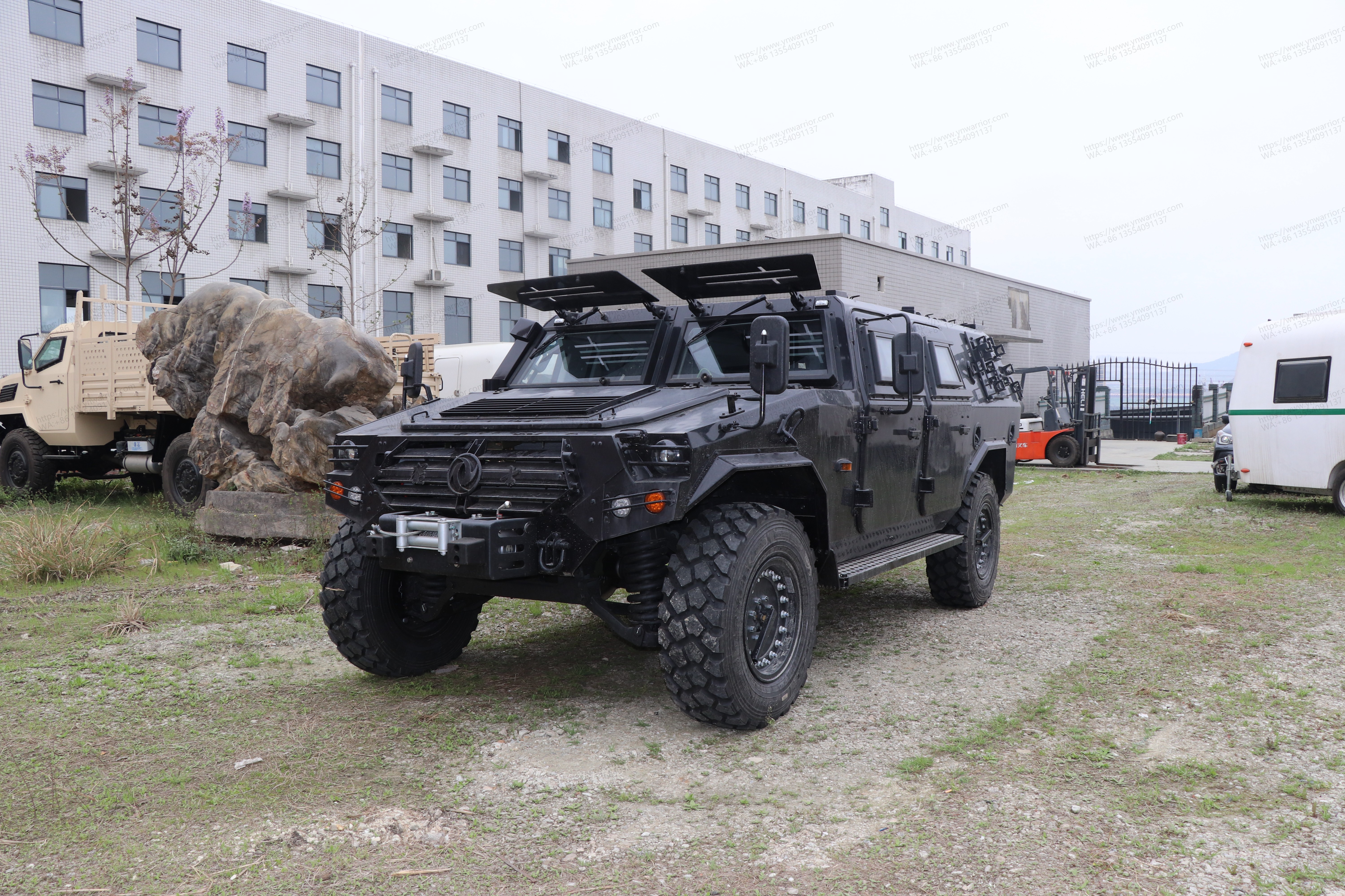 Dongfeng mengshi 4x4 off-road troops carrier