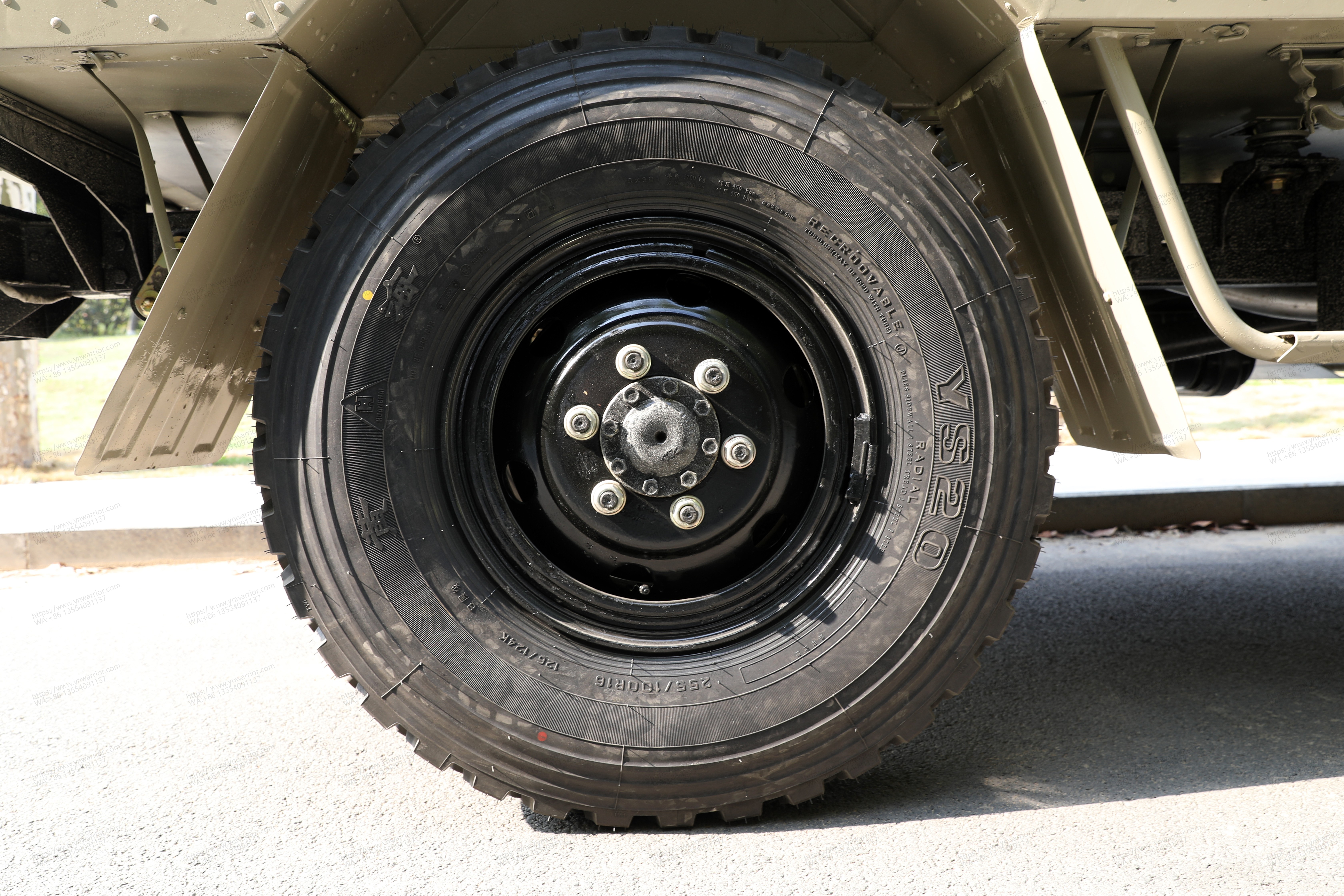 Chinese 4x4 off-road IVECO RV tyre