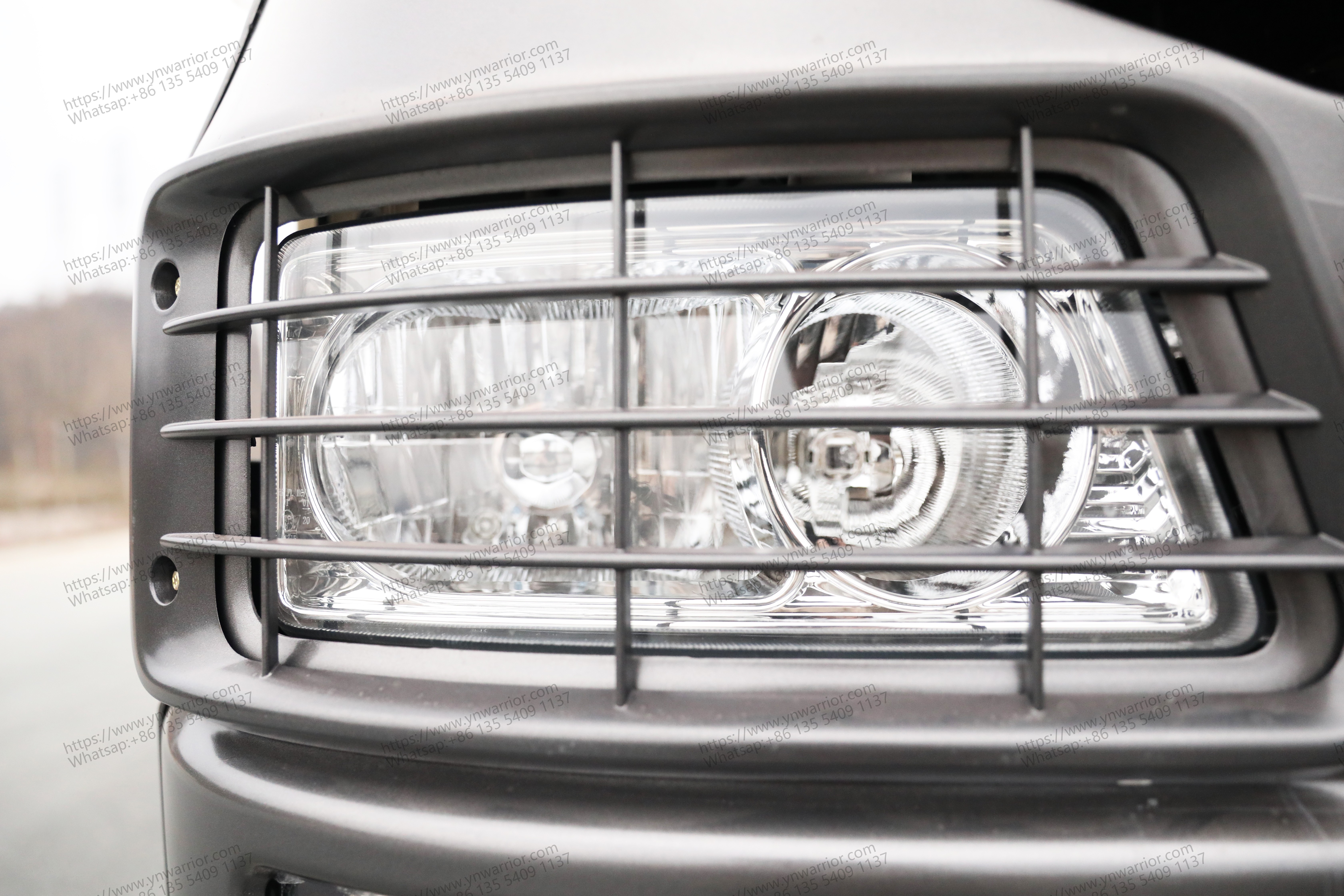 Dongfeng 8x8 heavy duty truck light