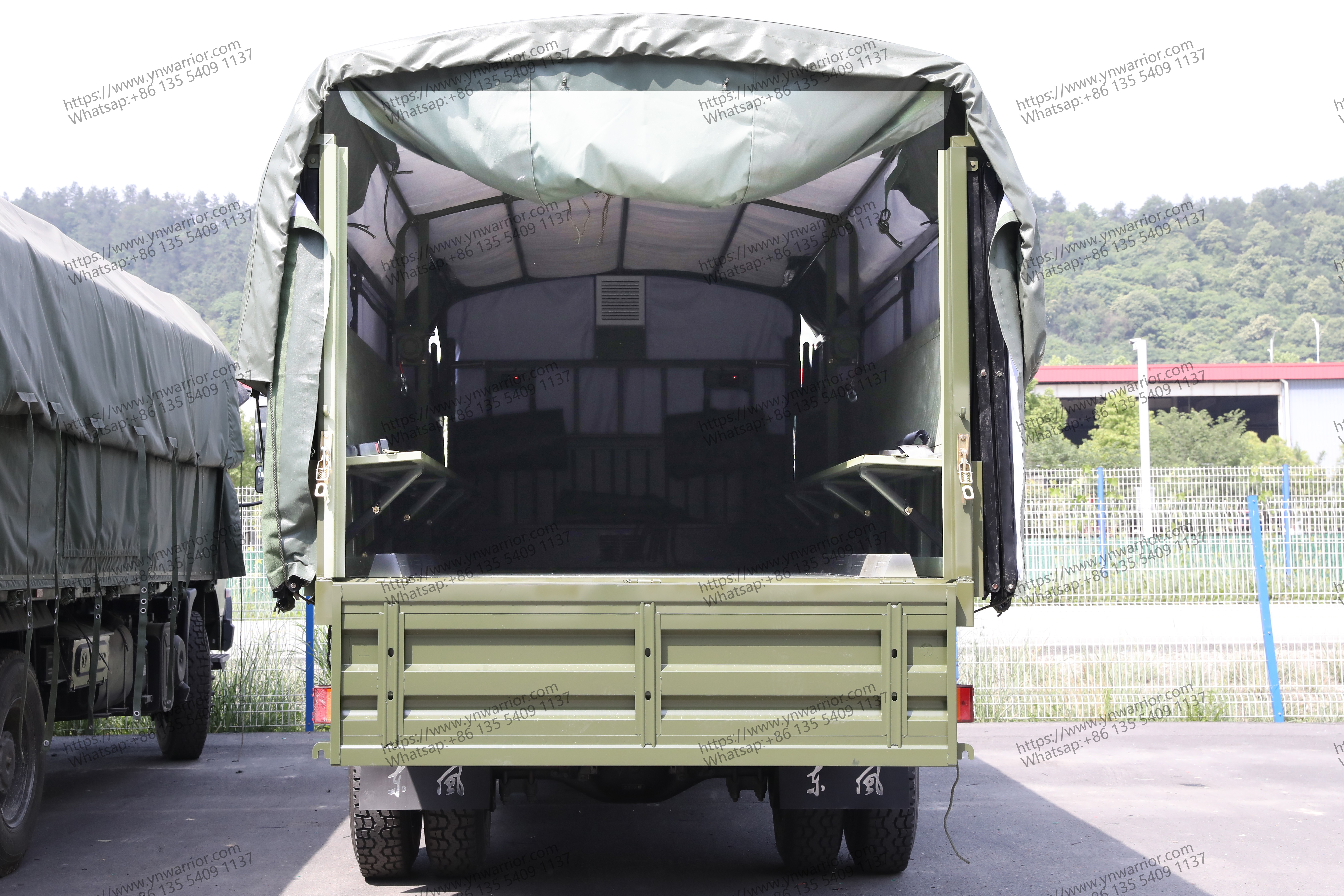 Dongfeng 4x4 troops truck with cannopy rear open