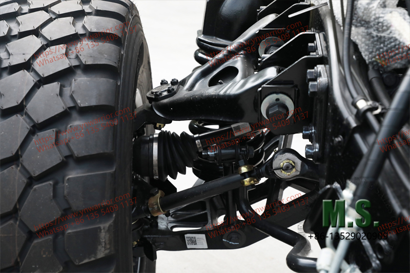 double wishbone independent suspension with hydraulic shock absorbers and thrust rod