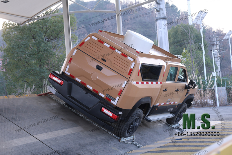 Chinese 4x4 high-end euro-6 double wishbone independents suspension pick-up slope gradeability test