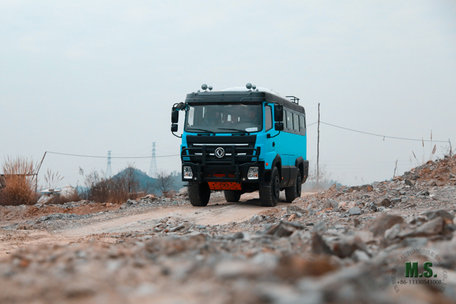 Dongfeng Four-wheel Drive Off-road Bus